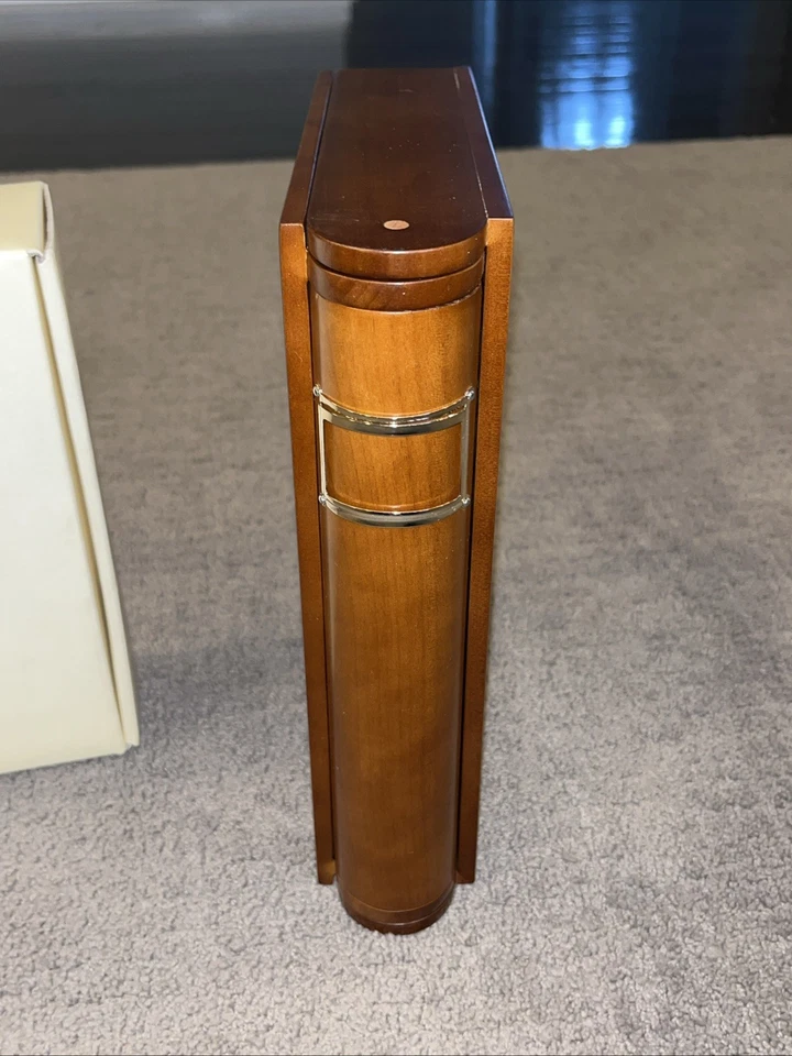 Álbum de fotos con forma de libro de madera Lenox Wedding Promises diseño de corazón BONITO Foto 4 de 4