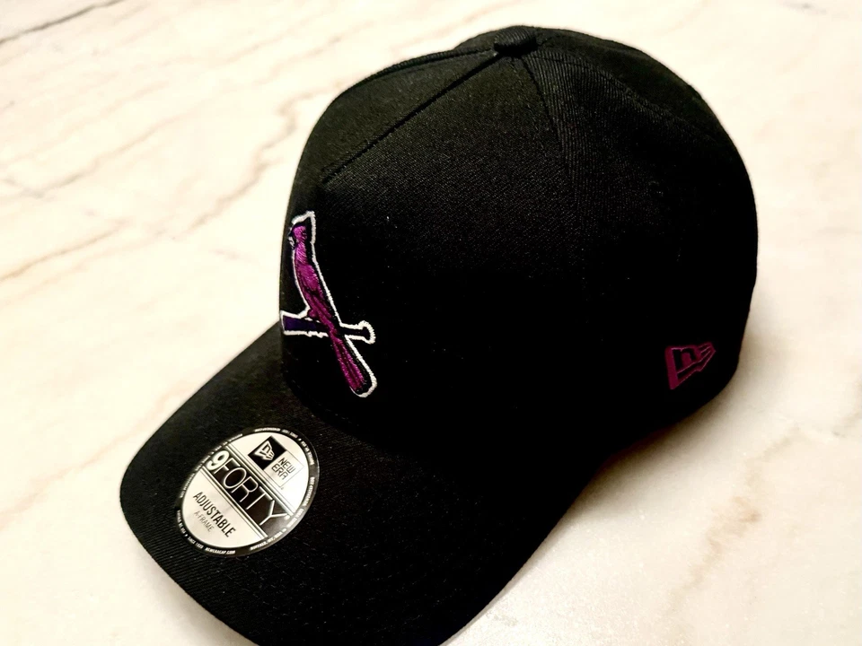 New Era St. Louis Cardinals 9forty SnapBack, parche Busch Stadium, marco A, púrpura Foto 3 de 4