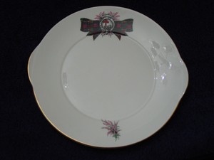 Cake-Plate-ROYAL-GRAFTON-034-MACDONALD-034-Tartan-Crest-Platter-Bone-China-England