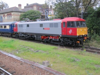 FOTO KLASSE 86 86702 PASS ALEXANDRA PALACE AUF EINEM ECS-ZUG VON GRENZEN GRÜN NACH
