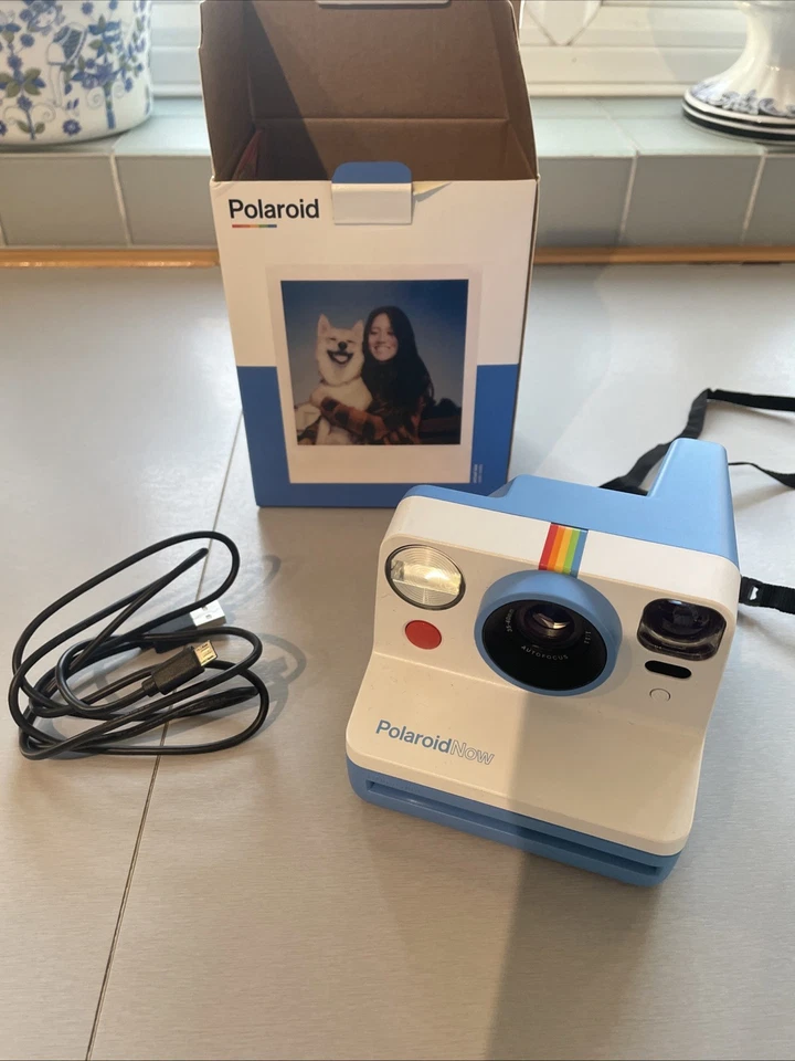 Polaroid Now I Type Autofocus Instant Camera White Accurate Flash Self Timer Box - Image 2 of 4