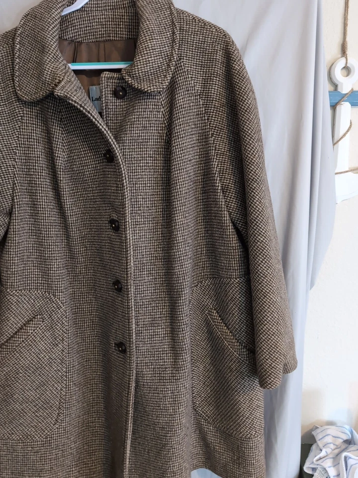 Vintage Women's Lady Penguin Fashions 50" Chest Measurement Classy Pea Coat... - Image 2 of 4