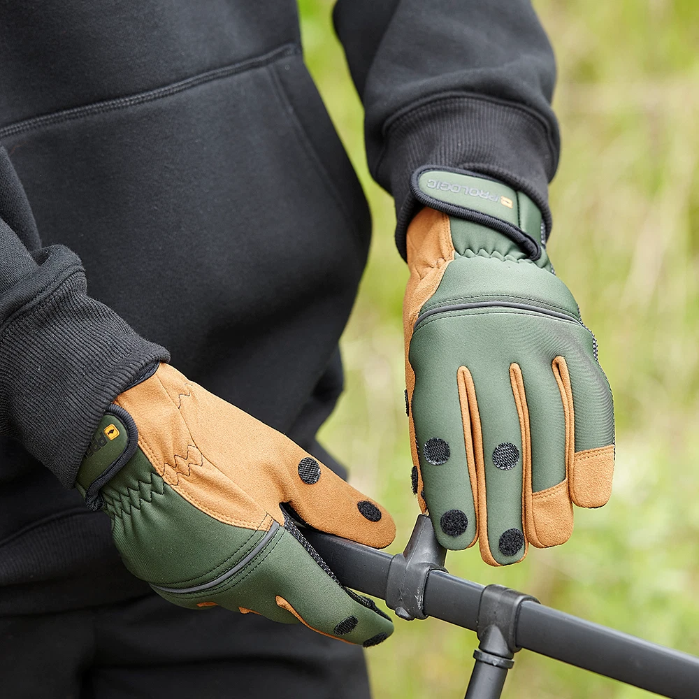 Prologic Warm Neoprene High Grip Durable Fishing Gloves with Fold-Back Tips
Opens in a new window or