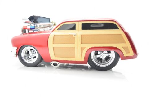 Muscle Machines 1950 Ford Woody Die Cast Car- 1:18 scale by Funline (2001) - O21 - Picture 8 of 8