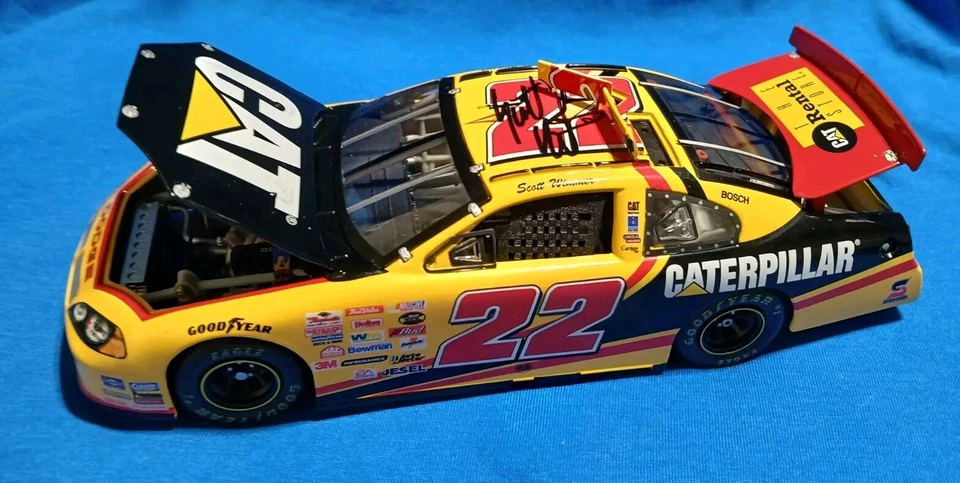 Signed Team Caliber Owner's Series 2004 Scott Wimmer CAT 22 Autographed 1/24 Car - Image 2 of 4