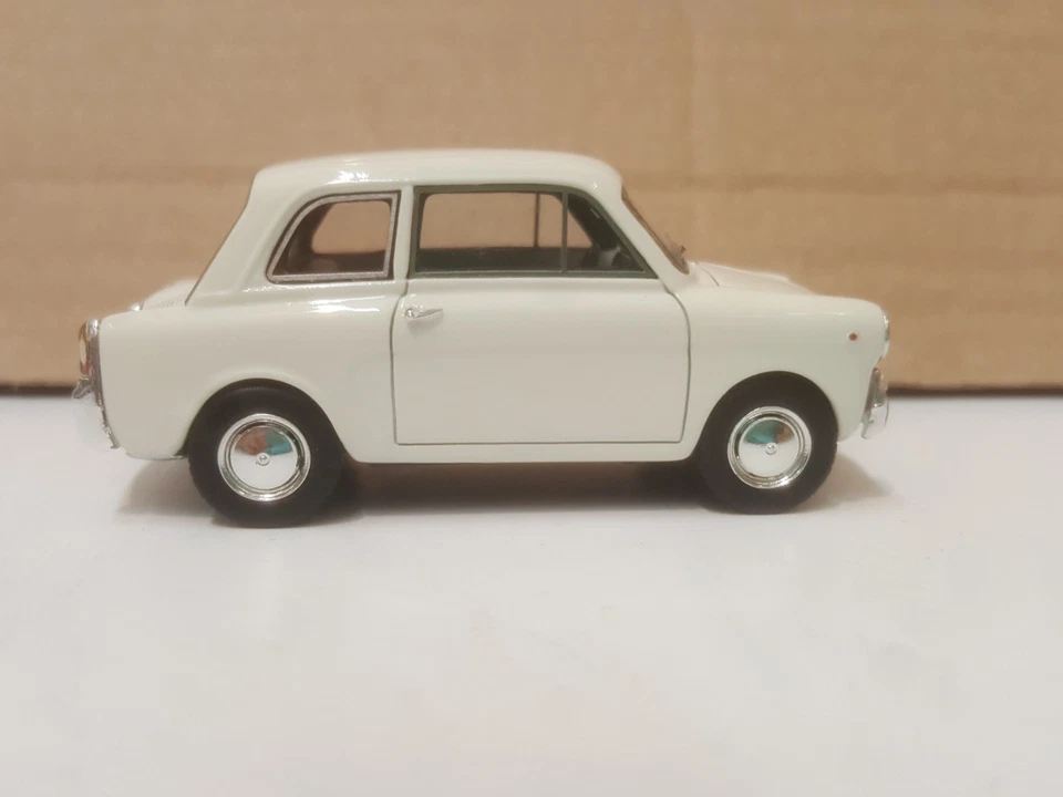 1/43 KESS-MODEL - AUTOBIANCHI - BIANCHINA BERLINA F 1965 bianca - Immagine 3 di 4