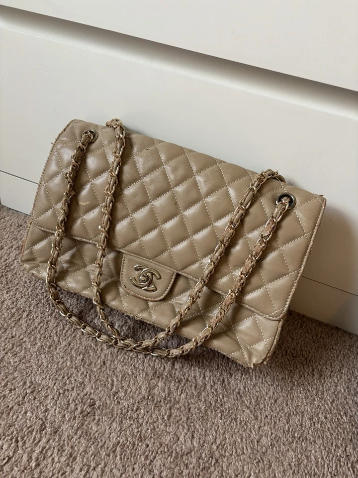 Cartera Chanel vintage usada Foto 2 de 4