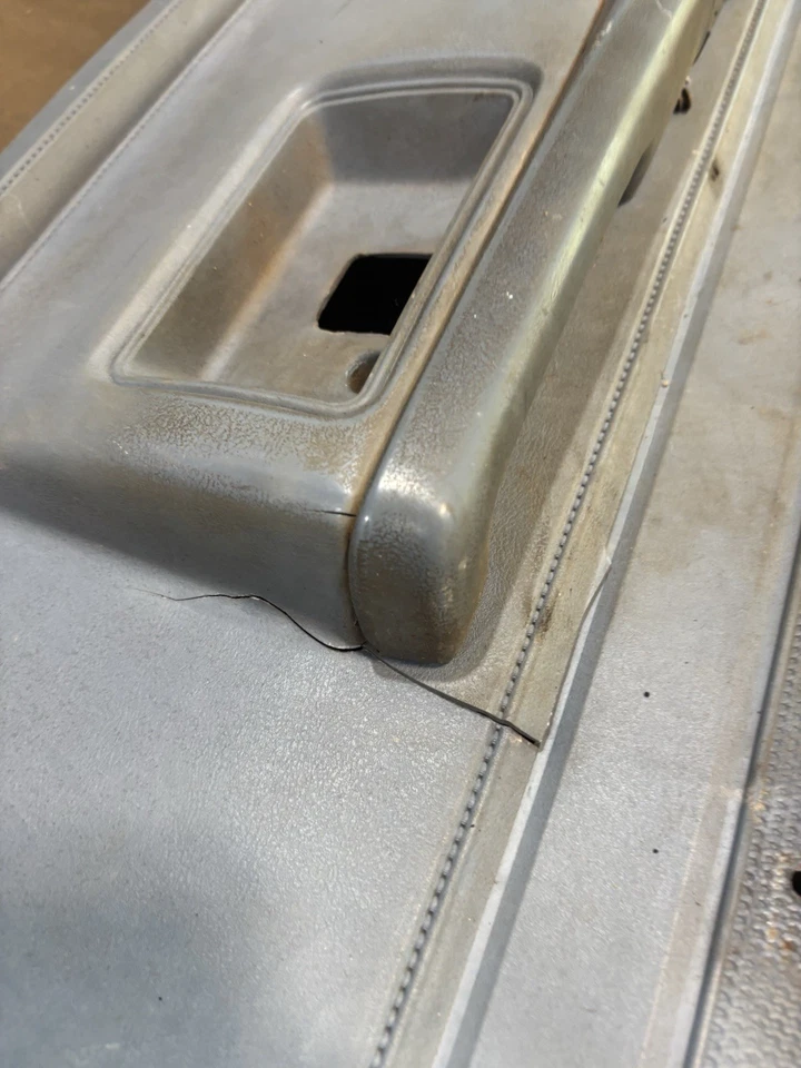 Dodge Ram 1981-86 camioneta Ramcharger D150 W150 paneles de puerta proyectos OEM 82 Foto 3 de 4