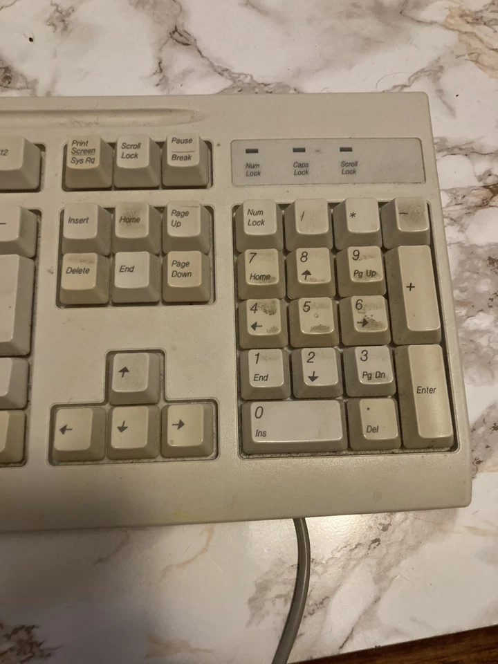 Mitsumi KFKEA4XT Vintage Wired Clicky Keyboard Beige  - Image 2 of 4