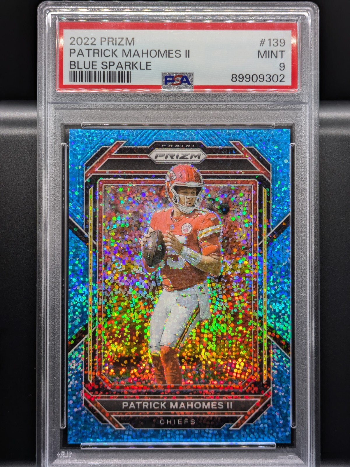 2022 NFL Prizm Patrick Mahomes II #139 BLUE SPARKLE /96 - PSA 9 MINT - Chiefs
