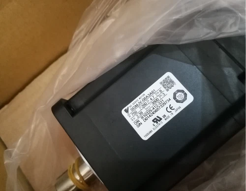 Yaskawa SGMJV-08A3A61 Servo Motor 1PC New Expedited Shipping SGMJV08A3A61 - Picture 1 of 2