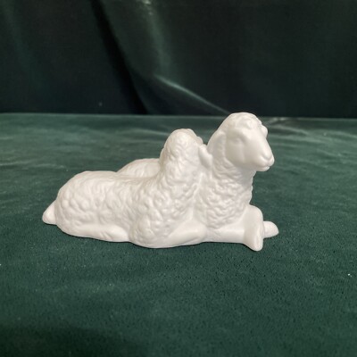 Vintage Avon Nativity Collectibles The Sheep White Porcelain 1983 No Orig Box