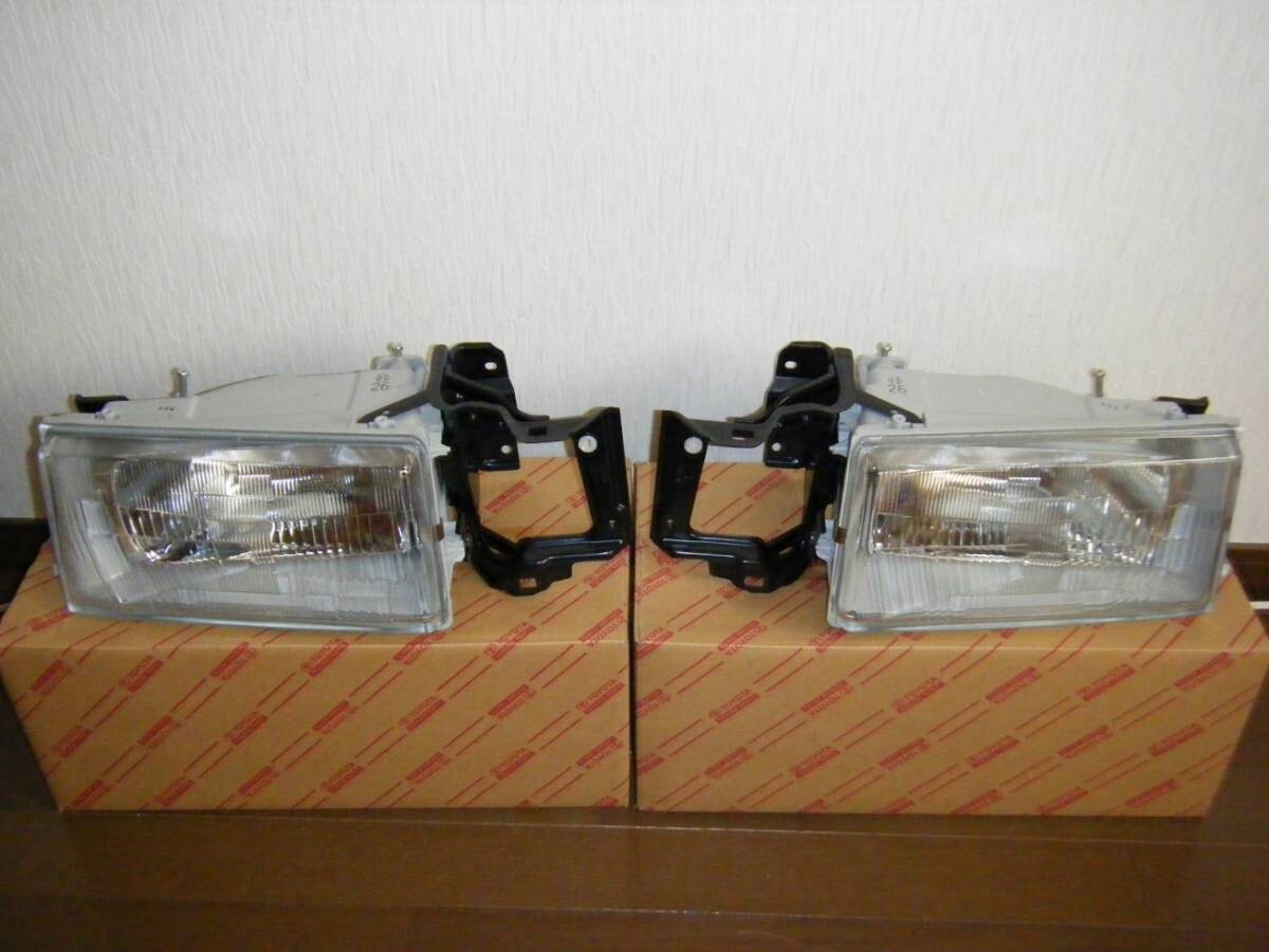 トヨタ ヘッドライト ペア 89268-80117 TOYOTA AE86 Levin GENUINE OEM headlight unit left and right set