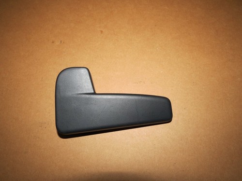 Original VW Passat B8 Limousine Hebel Entriegelung Motorhaube A38242 6r1823533