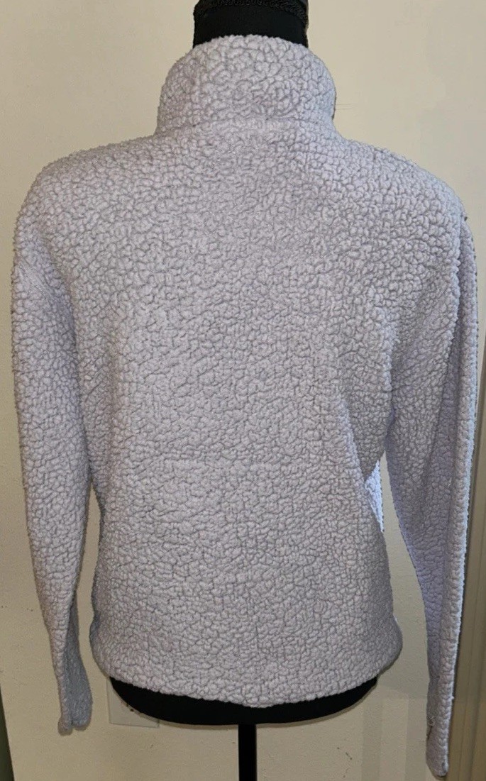 Derek Heart Small Pullover Soft Fluffy Polyester … - image 7