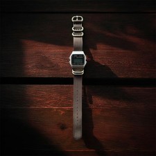 Golden Pharaoh™ F91W Mod, Custom Casio-Polarized Display Screen & Gold Strap