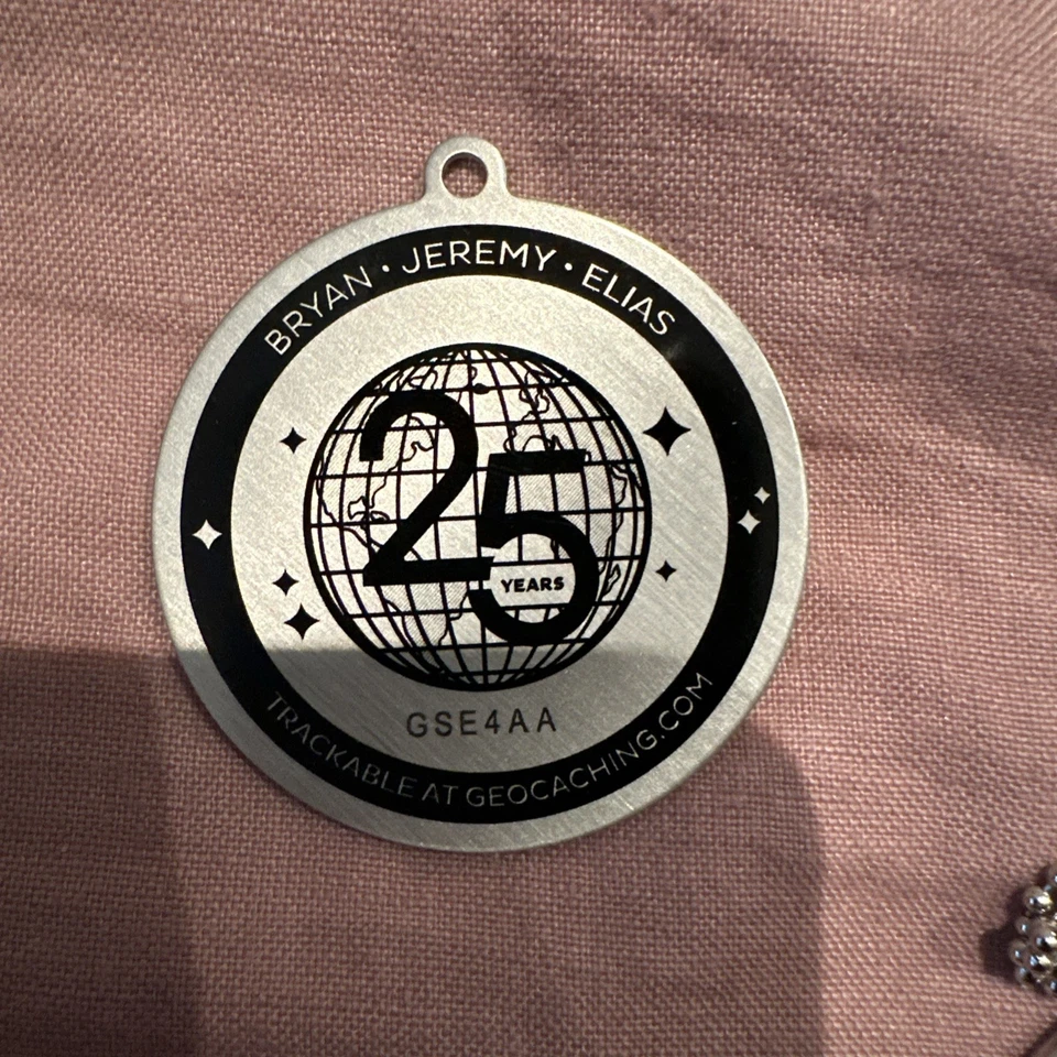 25 Year Celebration Geocaching Coin - GSE4AA - Image 3 of 3