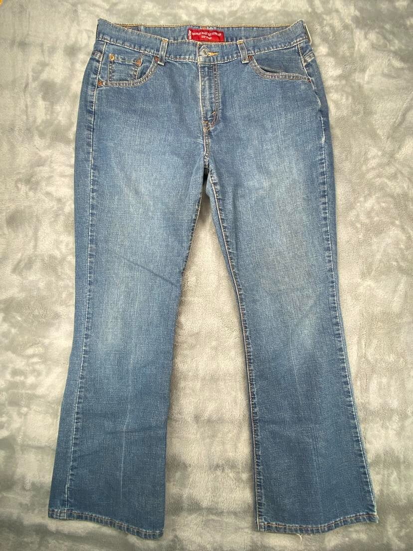 Levis Jeans Womens Size 12 MIS S Nouveau Bootcut Blue Denim 515 Low Rise Stretch