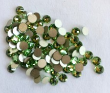 100 pc SWAROVSKI CRYSTAL RHINESTONES PERIDOT 20ss 2058 Flatback GREEN Free Ship