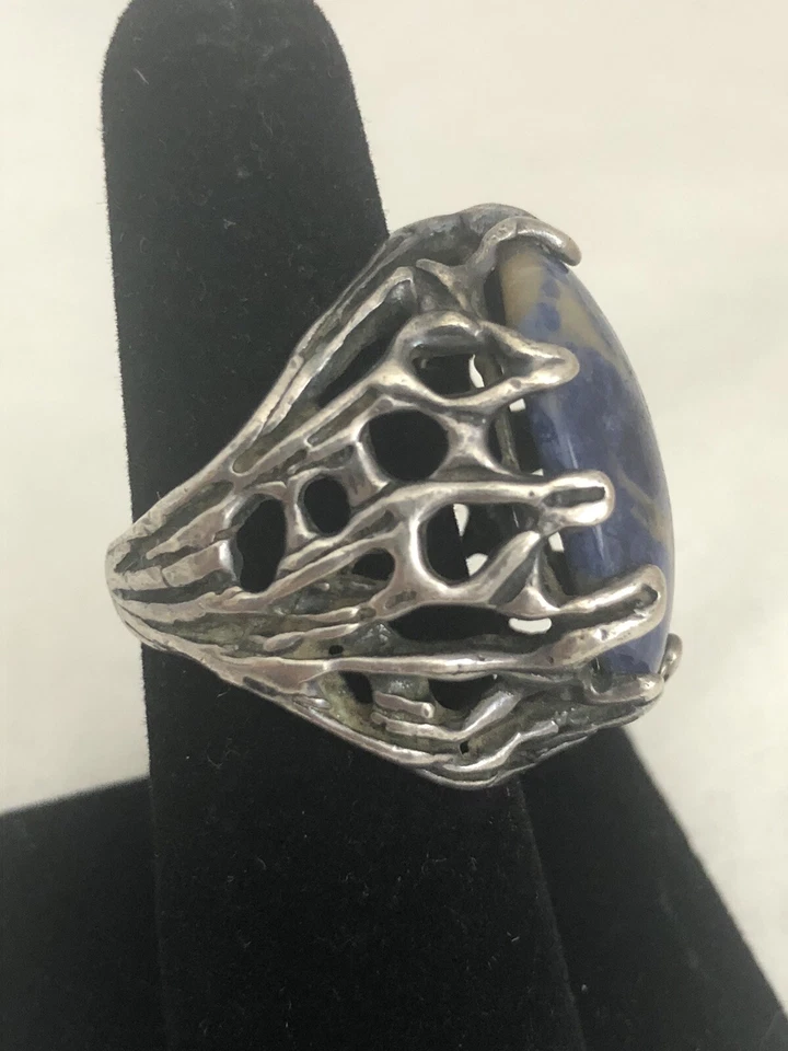 Extraordinario anillo artesanal de plata de ley y sodalita Foto 2 de 4