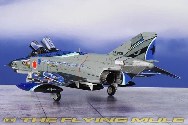 Hobby Master 1:72 F-4EJ Phantom II JASDF 301º Hikotai #07-8436 - Imagem 2 de 4