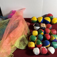 Juggling Lot - Fun-exercise- 20 Balls And Silks