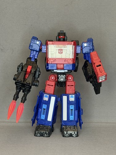 Transformers Siege Deluxe Class Crosshairs w/ Battle Master Captive ...