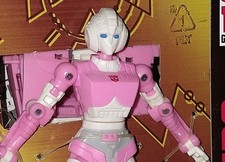Transformers Kingdom Arcee Deluxe Generations War for Cybertron G1 Autobot