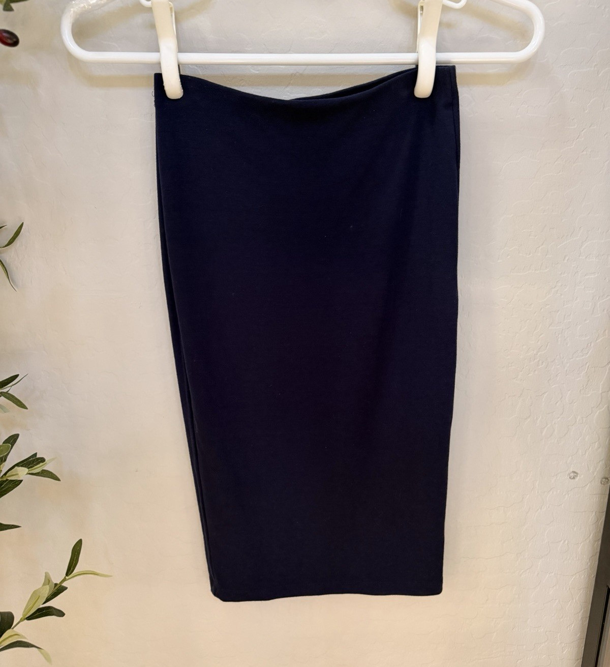 Forever 21 Navy Solid Straight Pencil Skirt Knee Length Size S Women’s