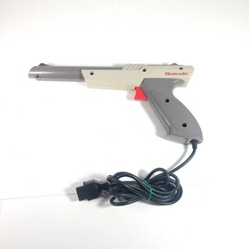 Nintendo NES Console Bundle 2 Controllers Zapper Mario Duck Hunt Cleaned