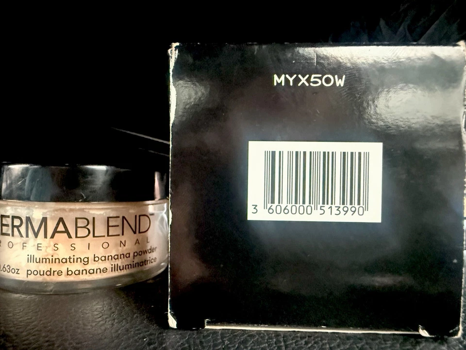 Derma-blend Illuminating banana - Setting Powder NEW - Image 3 of 4