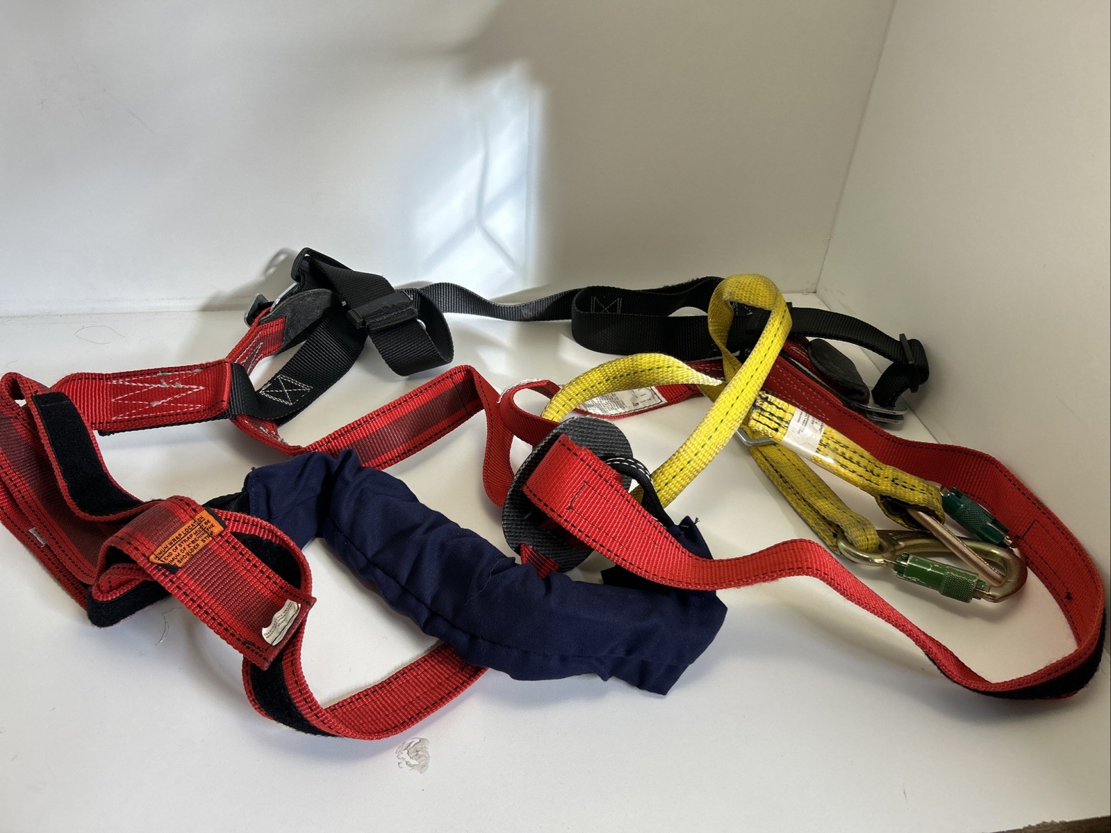 Buckingham  Safety Harness Model 63835Q5 Size L w/ Lanyard & Case