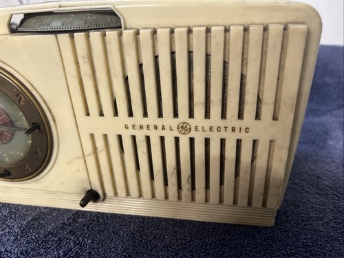 Radio sveglia a valvole General Electric modello 516F vintage anni 50 ricambi radio - Foto 4 di 13