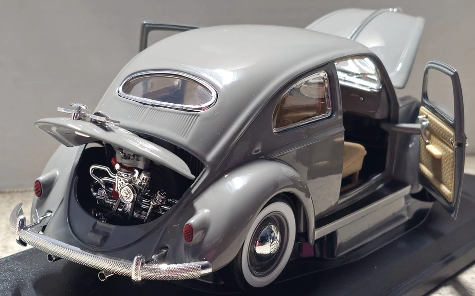 Carro fundido Maisto 1955 Volkswagen Käfer- Beetle Special Edition 1:18 - Imagem 4 de 4