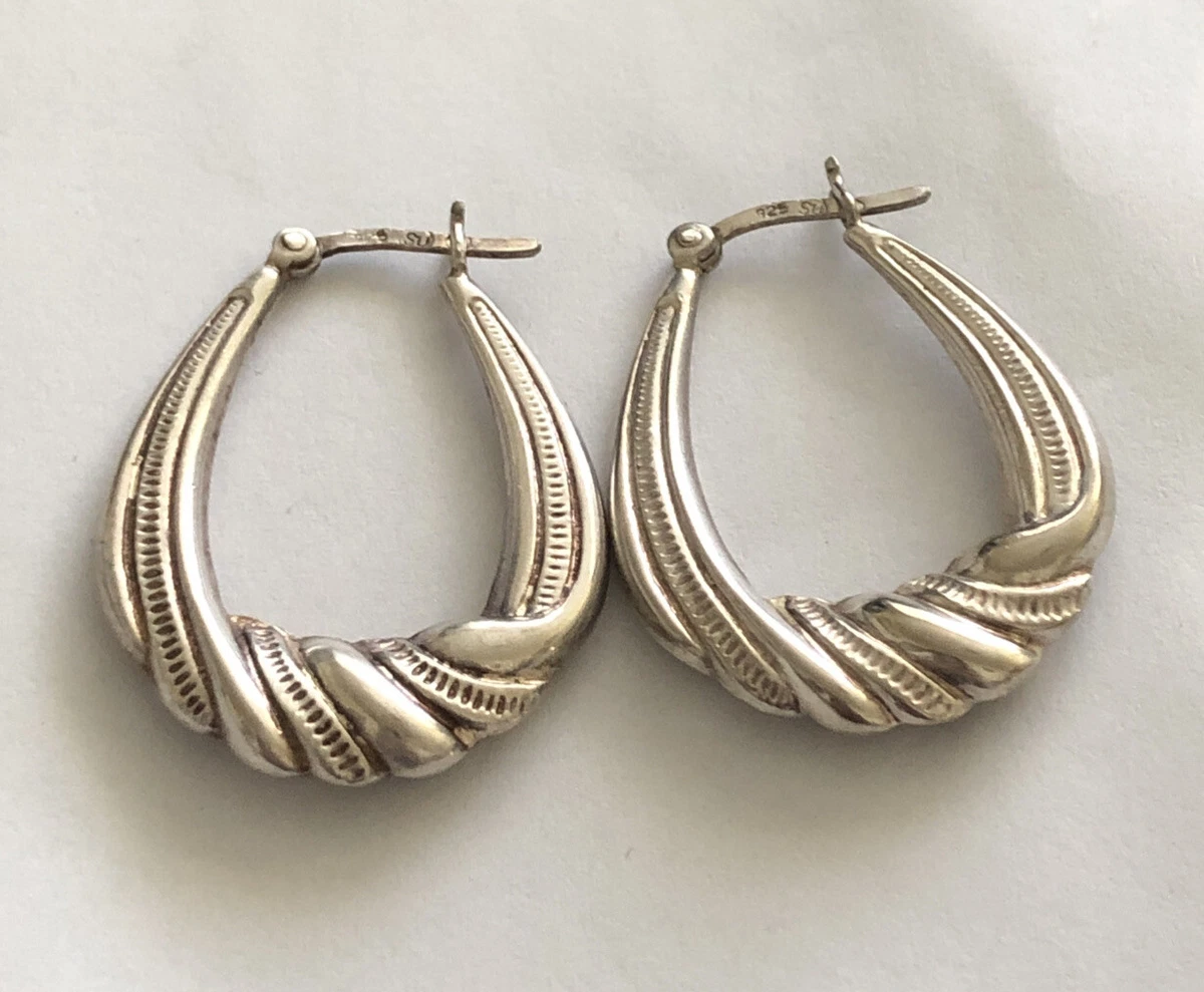 VINTAGE STERLING SILVER TEARDROP HOOP EARRINGS. HALLMARKED. 5.4g