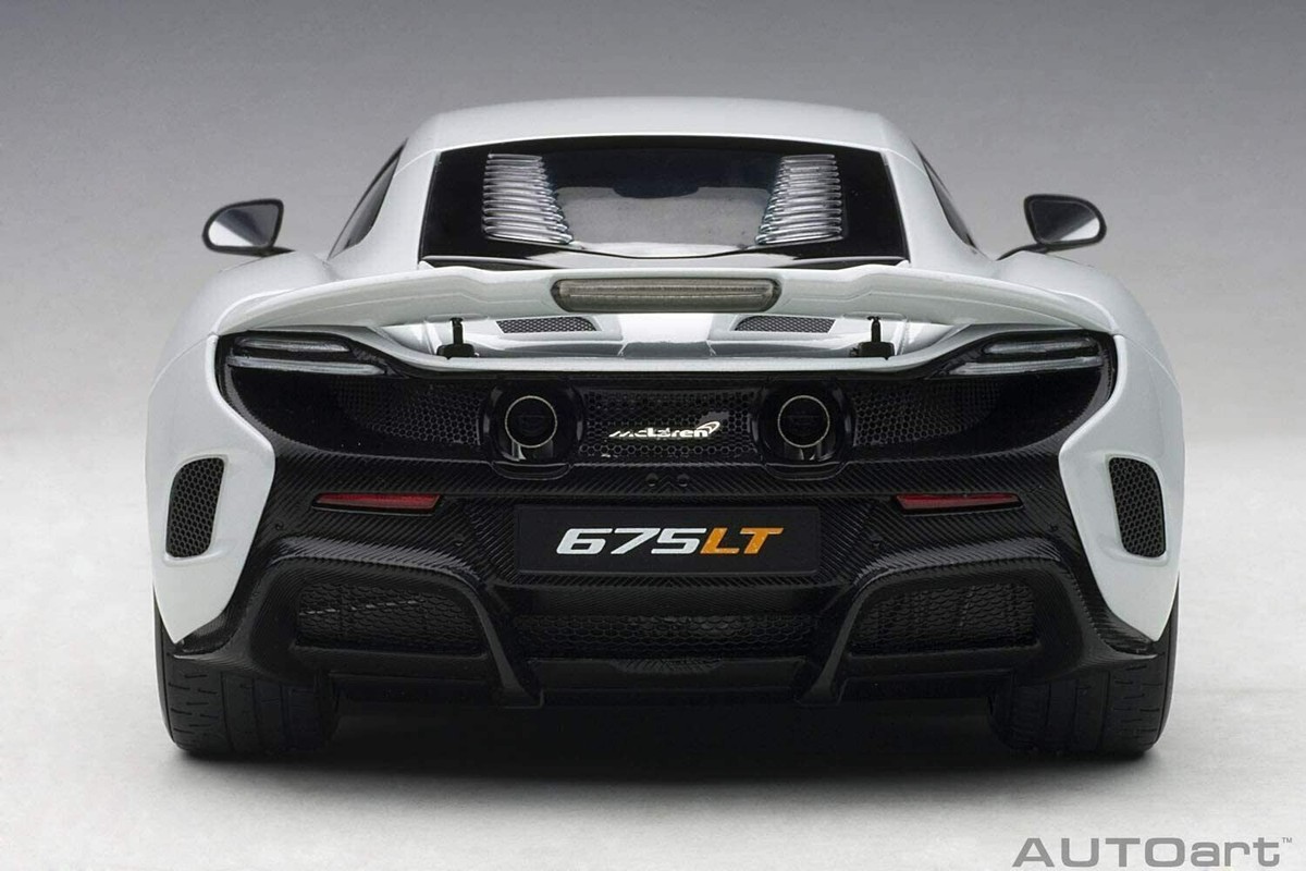1/18 Mclaren 675Lt Silica White Full Open Composite Model