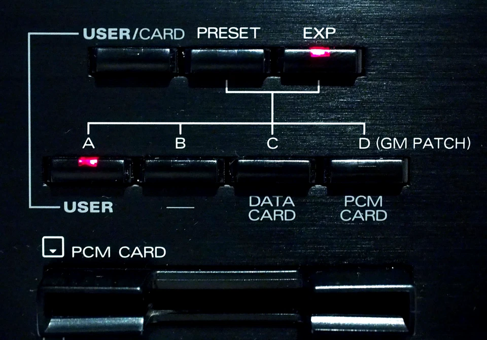 Roland JV 1080 incl. POP Vintage-Synth, Piano, orchestral Sound Expansion - Bild 4 von 4