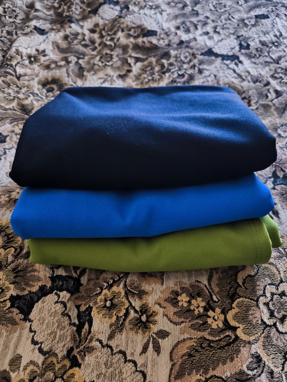 Set 3 pantaloni estivi a gamba larga, svasato e leggeri, taglia XS/S