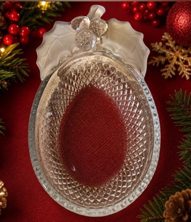 VTG Studio Nova Japan Cut Glass Crystal Candy Dish Bowl Frosted Holly & Leaves