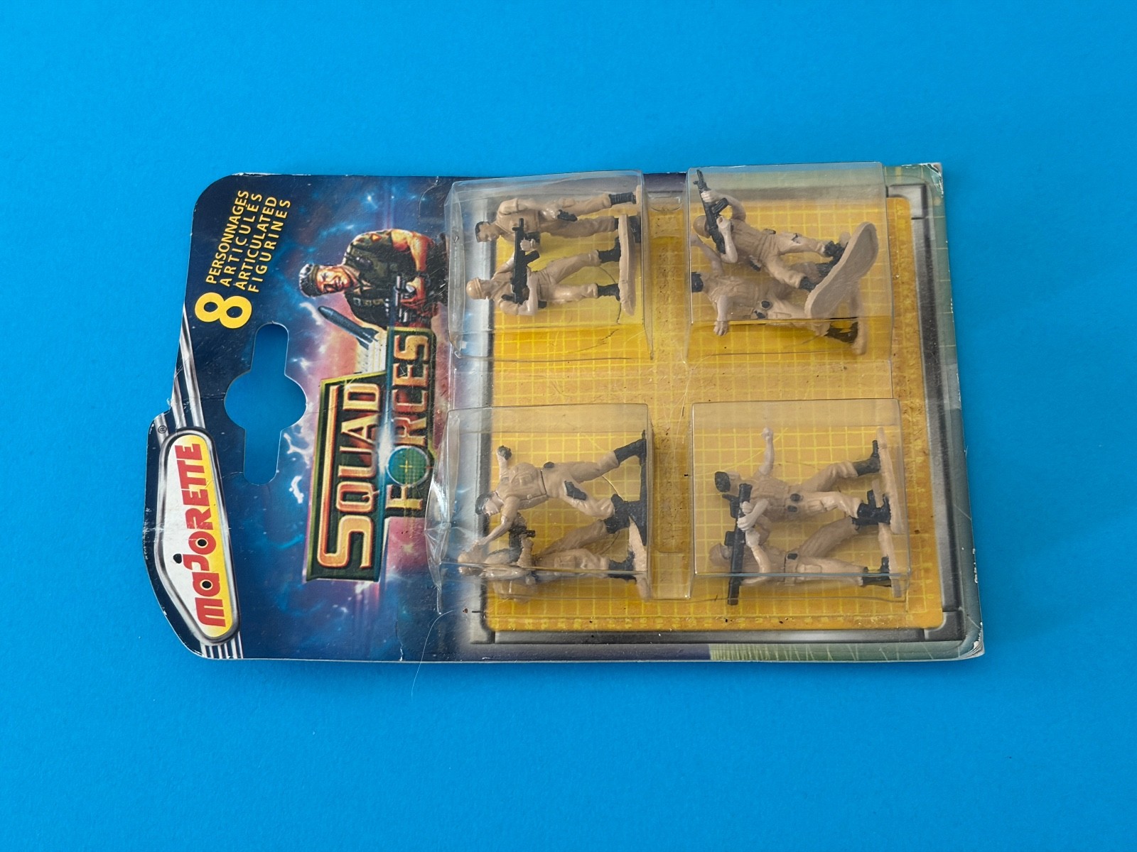 MAJORETTE SQUAD FORCES - 8 PERSONNAGES ARTICULES - NEUF