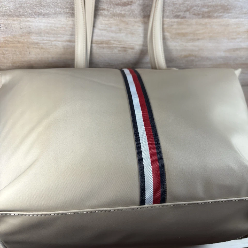 TOMMY HILFIGER Large Zip Nylon Signature Stripe Tote Bag Purse Tan New W/ Tags - Image 4 of 4