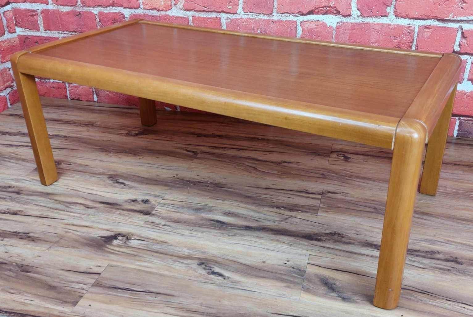 Vintage Wooden Coffee Table – Simple Retro Design – Rectangular