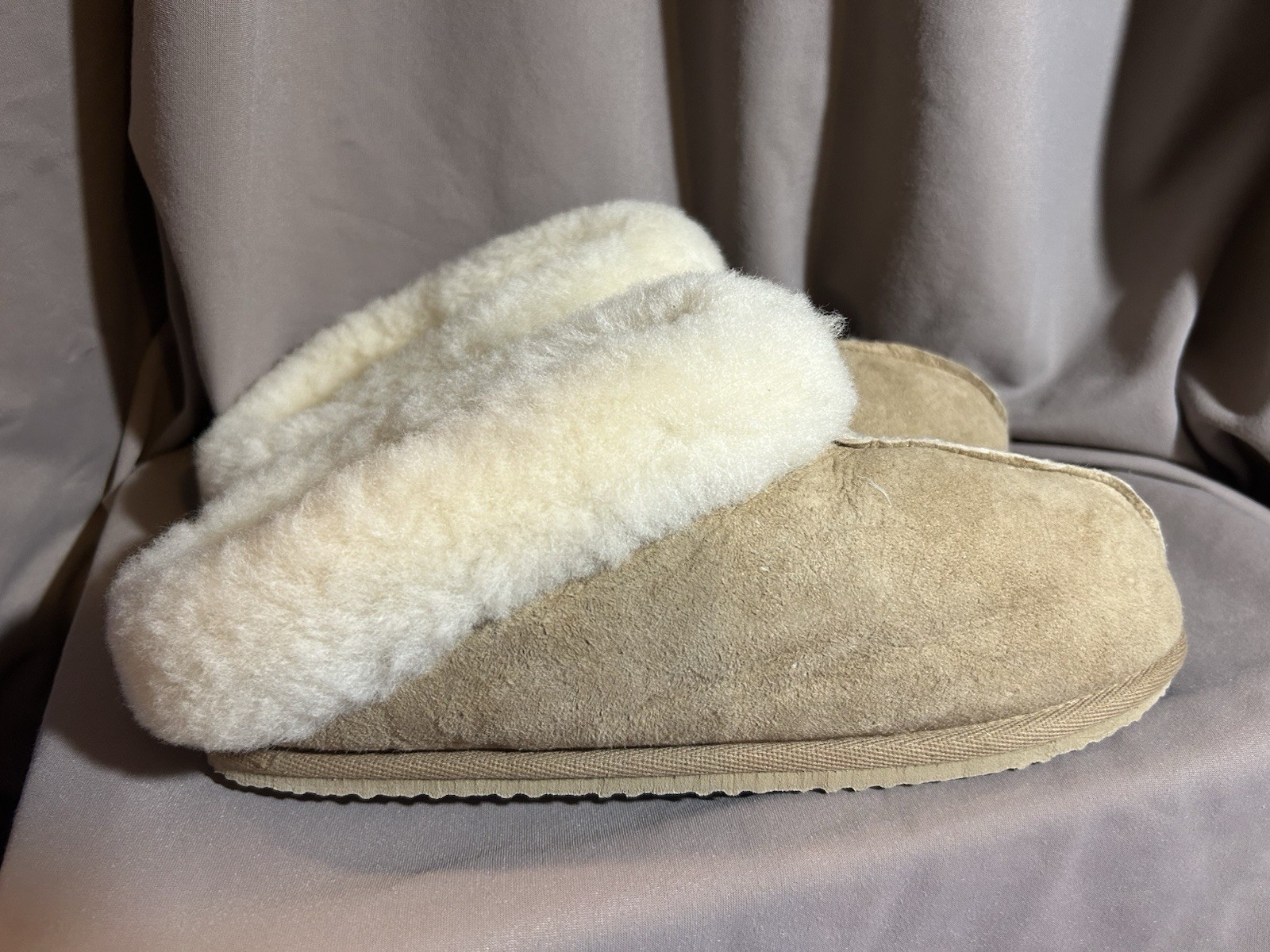 SAOLA PANTOFOLE PORTAPIEDI PELLE DI PECORA PASTORE NUOVE SENZA ETICHETTE O SCATOLA CON SUOLA ANTISCIVOLO TAGLIA 42 11