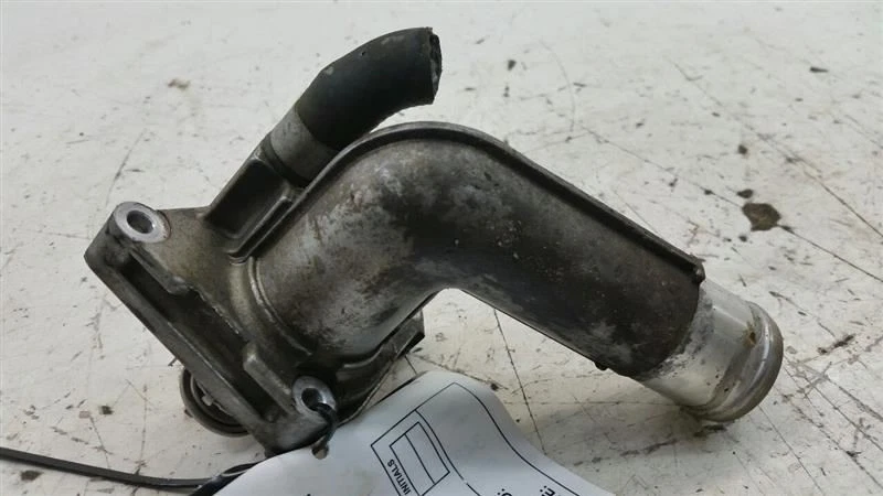 Soporte de montaje de carcasa termostato Nissan Máxima 2004 2005 2006 2007 2008 Foto 2 de 2