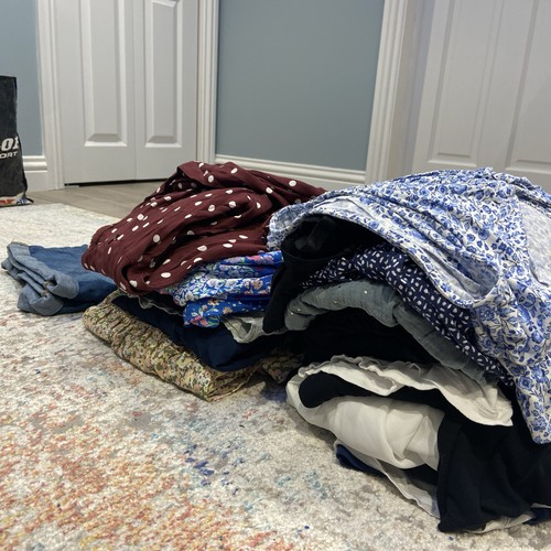 Maternity Clothes Bundle Size 12-14, 27 Items - Picture 4 of 18