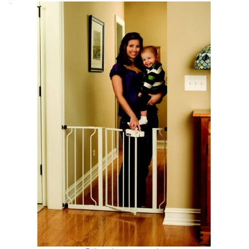 NEW Easy Step Walk Thru Gate Regalo White Baby Pet Safety Child Toddler Doorway