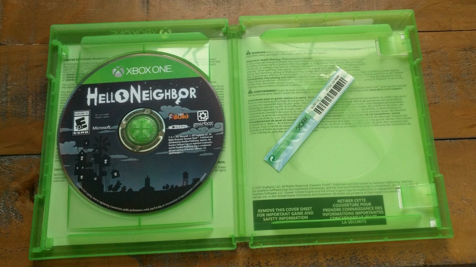 LIKE NEW ✹ Hello Neighbor ✹ Xbox One Series X Game ✹ COMPLETE