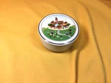 Villeroy & Boch Design Naif 3 3/4" Lidded Trinket/Candy Dish