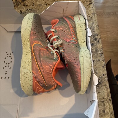 **NWB** Nike LeBron XXI Ember/Elemental Gold Men s Size 10.  