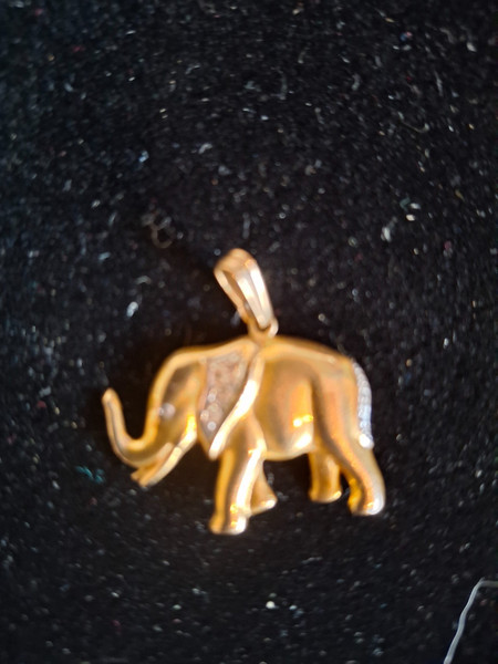 Anhänger Elephant Gold 333 mit Diamantsplitter